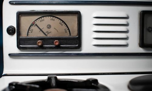 Quando Alfa Romeo faceva cucine e Fiat costruiva frigoriferi: le auto “divagazioni” dei grandi costruttori.