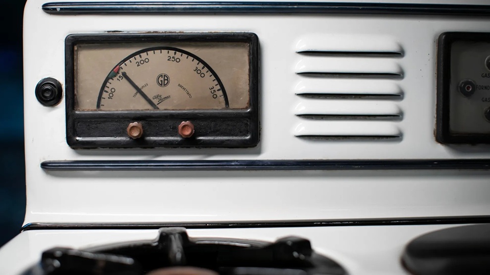 Quando Alfa Romeo faceva cucine e Fiat costruiva frigoriferi: le auto “divagazioni” dei grandi costruttori.